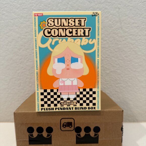 CRYBABY Sunset Concert Series -Plush Pendant Blind Box-Beige Blue - Picture 1 of 5
